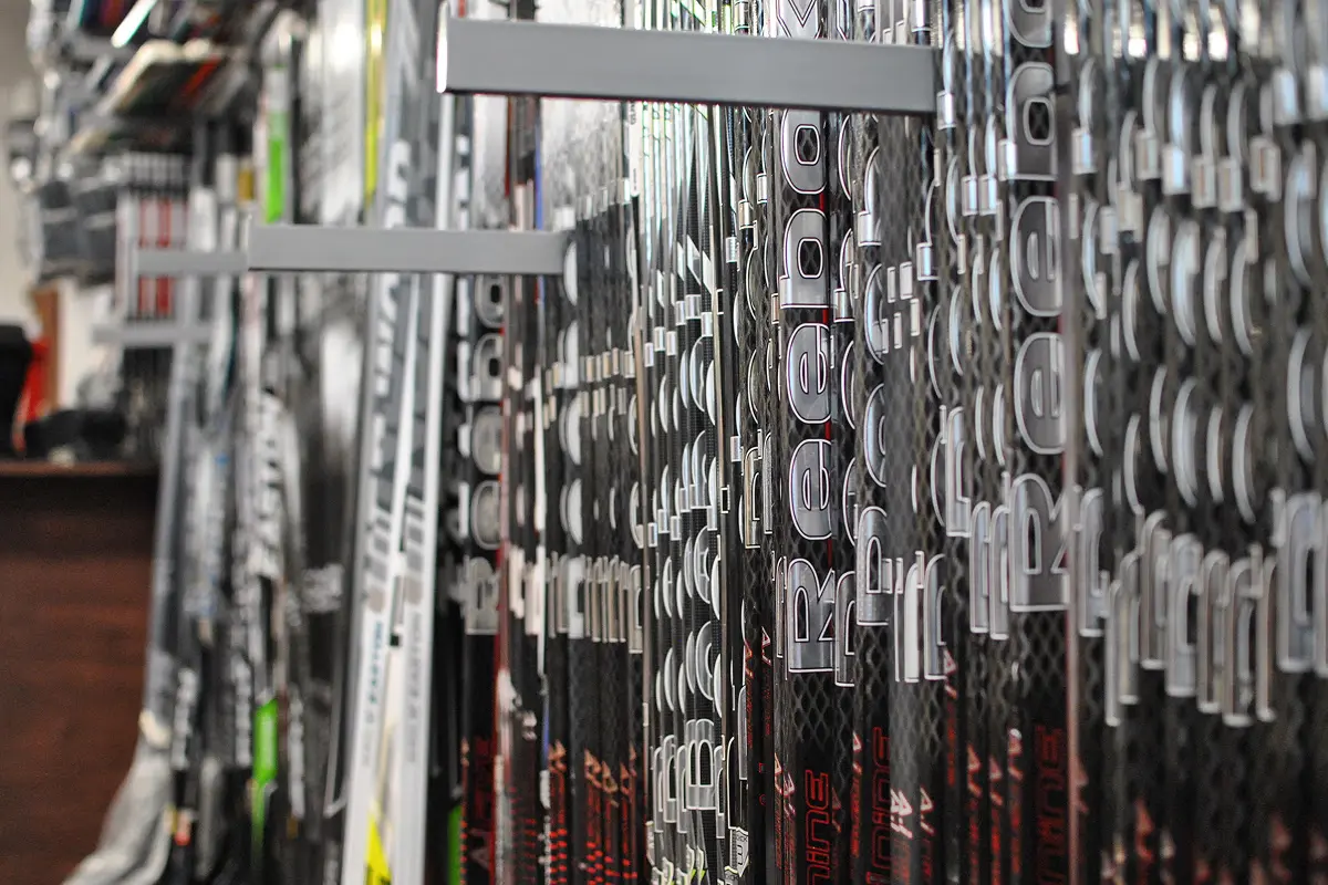 service Pro-Shop- location équipements hockey - Isatis Sport - Chambly-Sthyacinthe- Stconstant